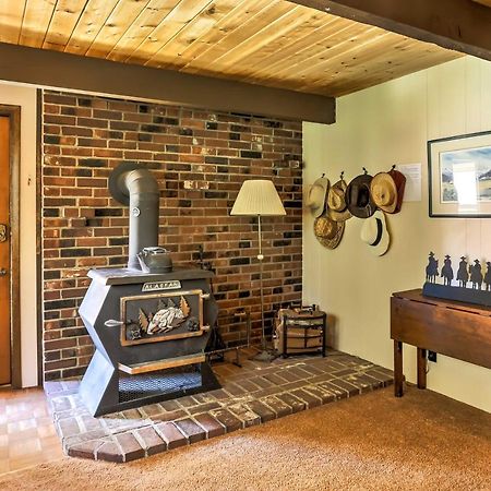 Riverside Winthrop Chalet With Hot Tub And 2 Decks! المظهر الخارجي الصورة